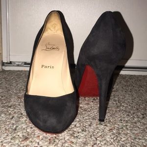 Christian Louboutin black pump heel